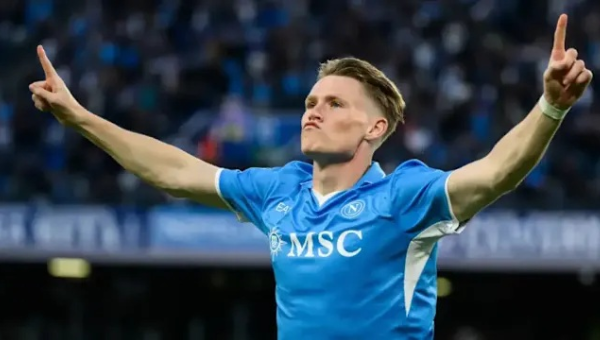 David Moyes ตอบข่าวเอฟเวอร์ตันโยงกระชากแม็คโทมิเนย์จากแมนยู