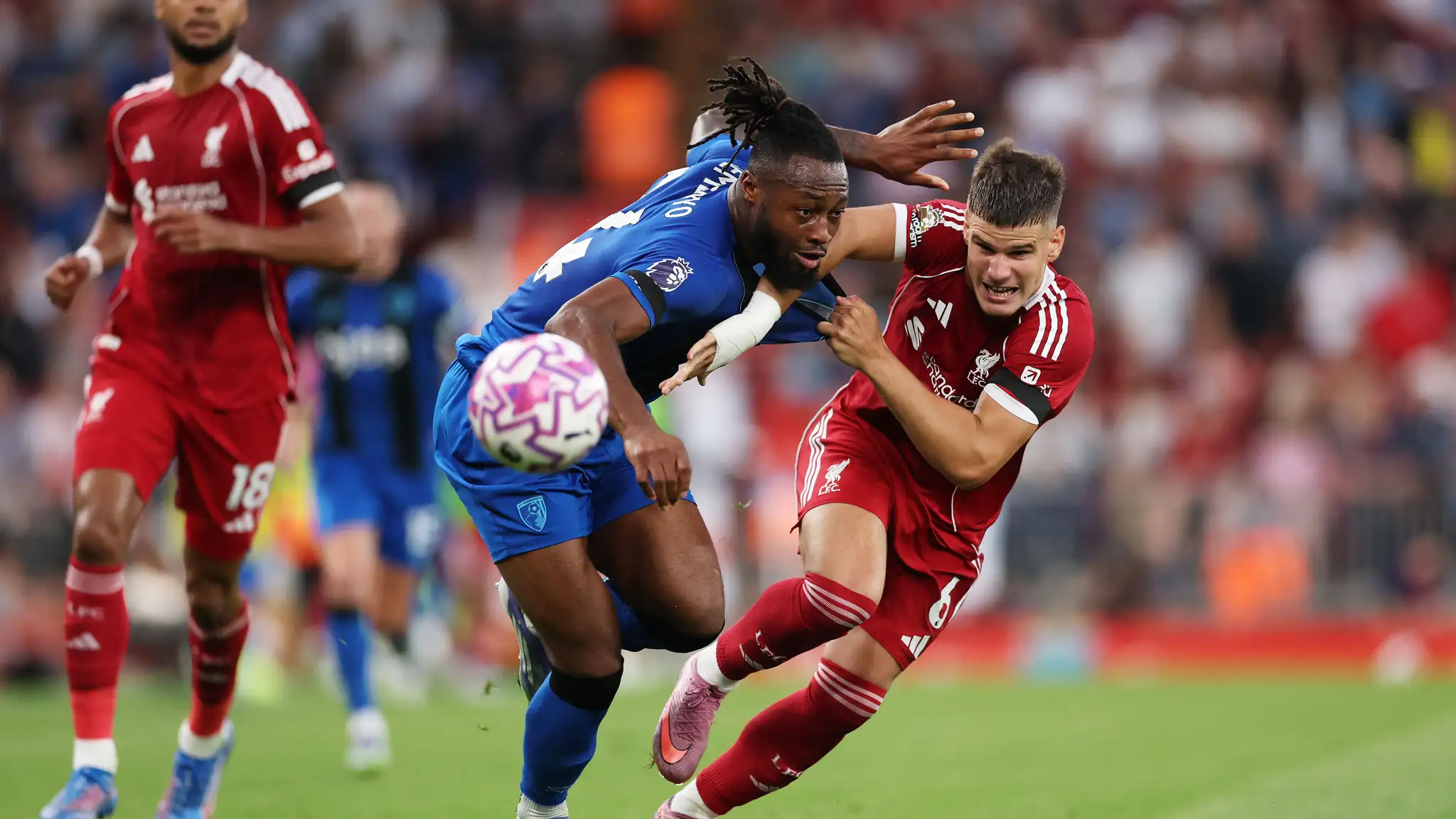 อลัน เชียเรอร์เตือนลิเวอร์พูล ว่าการดึงเซเมนโยอาจเป็นความเสี่ยง ชี้เคอร์เคซคือกรณีตัวอย่างของนักเตะที่ฟอร์มตกเมื่อย้ายสู่ทีมใหญ่ พร้อมแนะให้ประเมินความพร้อมเชิงแท็กติกอย่างละเอียด