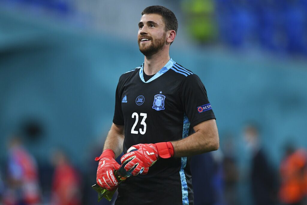 ประวัติ อูไน ซิมอน